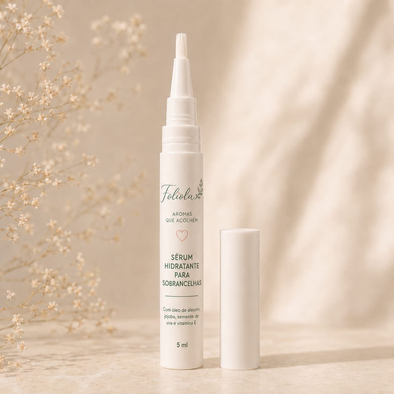 Sérum Hidratante para Sobrancelhas Foliola em caneta branca com pincel de cerdas, 5 ml